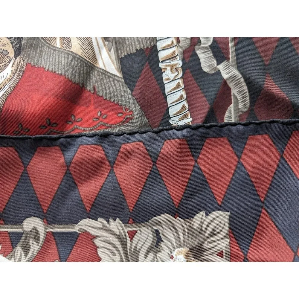 Gianfranco Ferre Coat of Arms 34x34 100% Silk Twill Scarf Designer Made in Italy